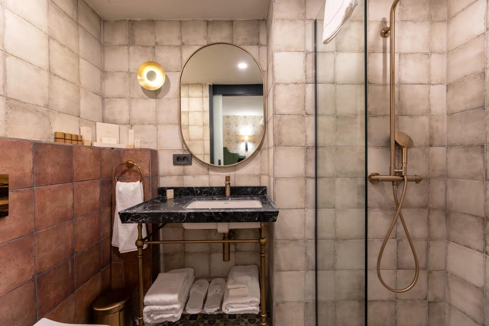Shower, Bathroom