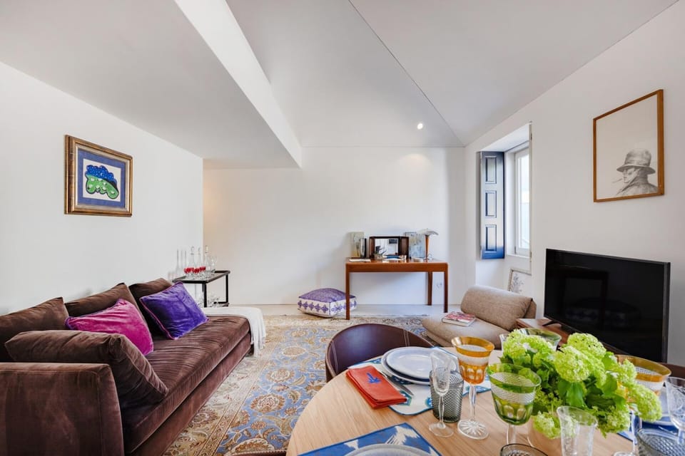 Rosarinho Cruz invites to her Atelier by the Sea Apartment in Porto