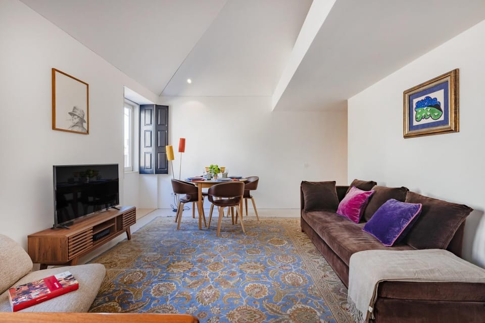 Rosarinho Cruz invites to her Atelier by the Sea Apartment in Porto