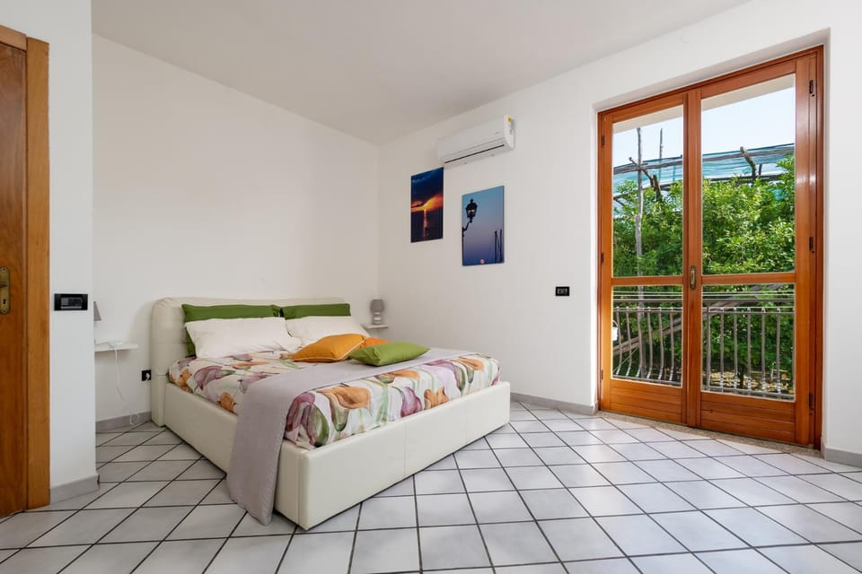Bed, Balcony/Terrace, Photo of the whole room, Bedroom, air conditioner