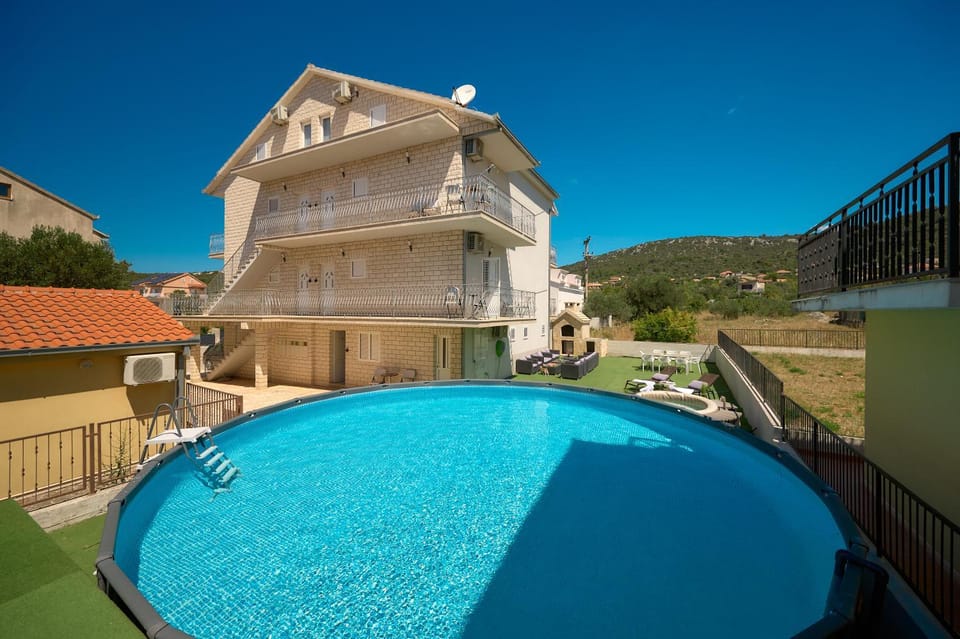 Property building, Swimming pool