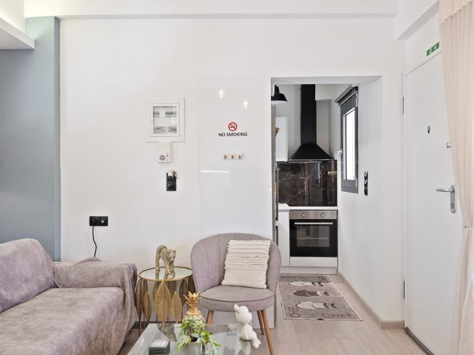 Kitchen or kitchenette, Living room, Seating area