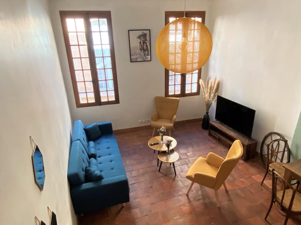 Communal lounge/ TV room, TV and multimedia, Living room, Seating area