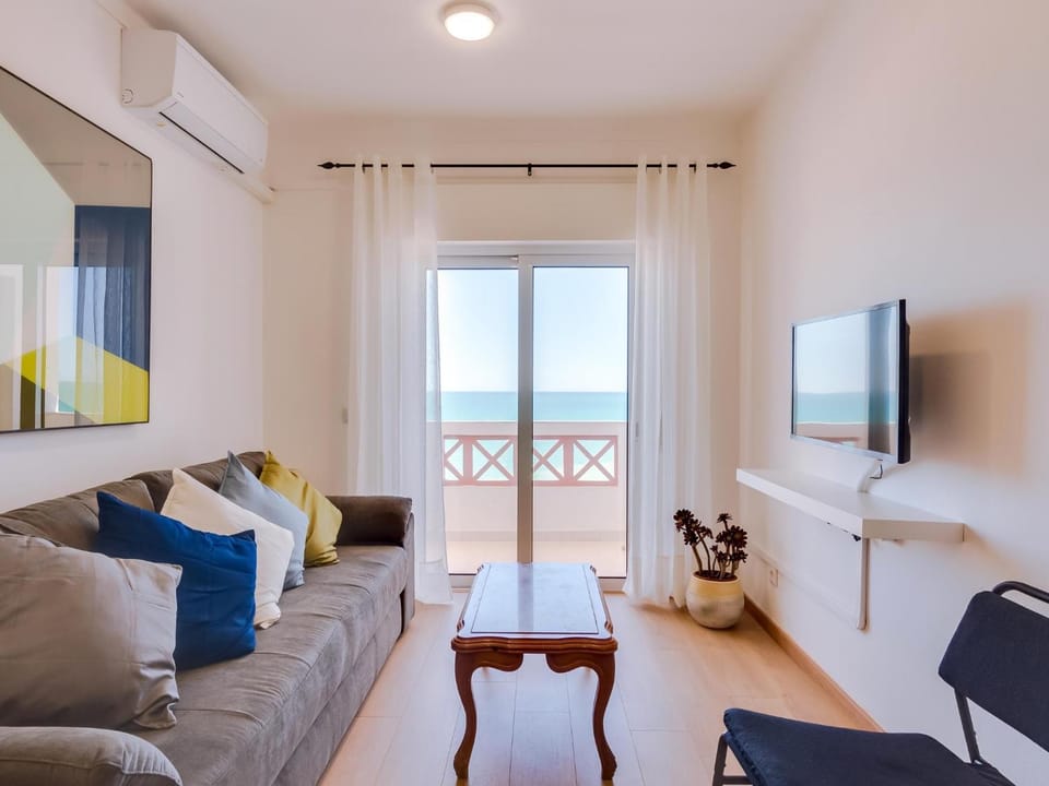 TV and multimedia, Living room, Sea view