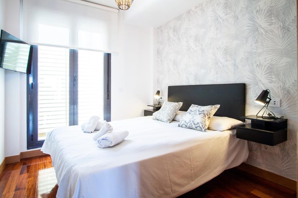 Apartamentos Castilla Luz Business Apartment in Madrid