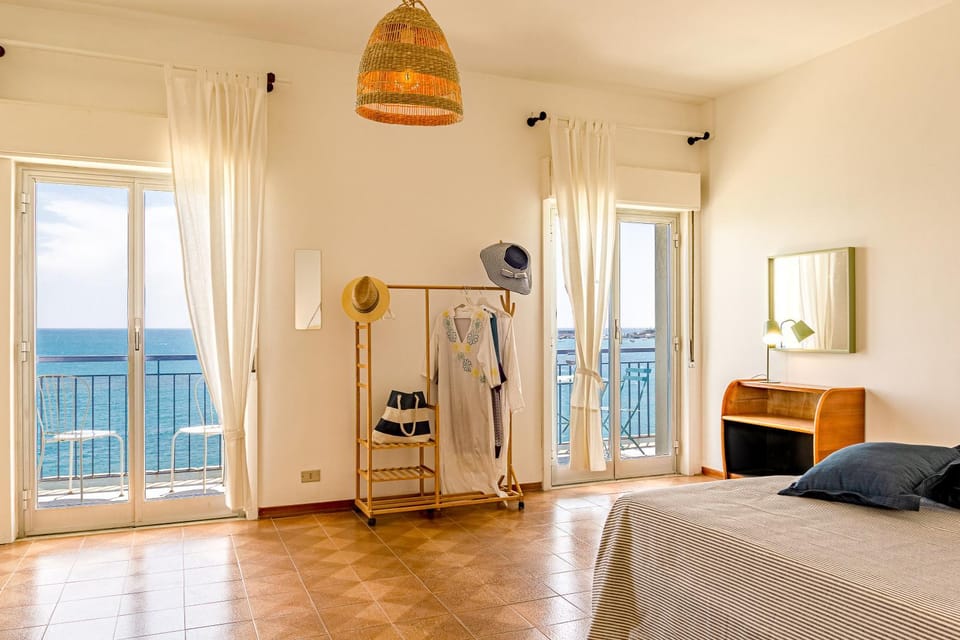 Bed, View (from property/room), Balcony/Terrace, Photo of the whole room, Bedroom, Sea view