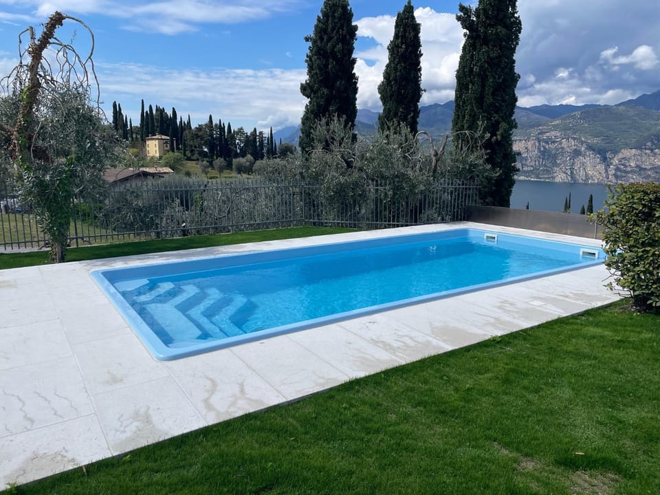 Villa Fuzzys - Un antico casale ristrutturato Villa in Malcesine