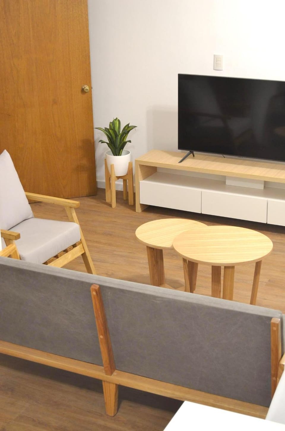Communal lounge/ TV room, TV and multimedia, Living room