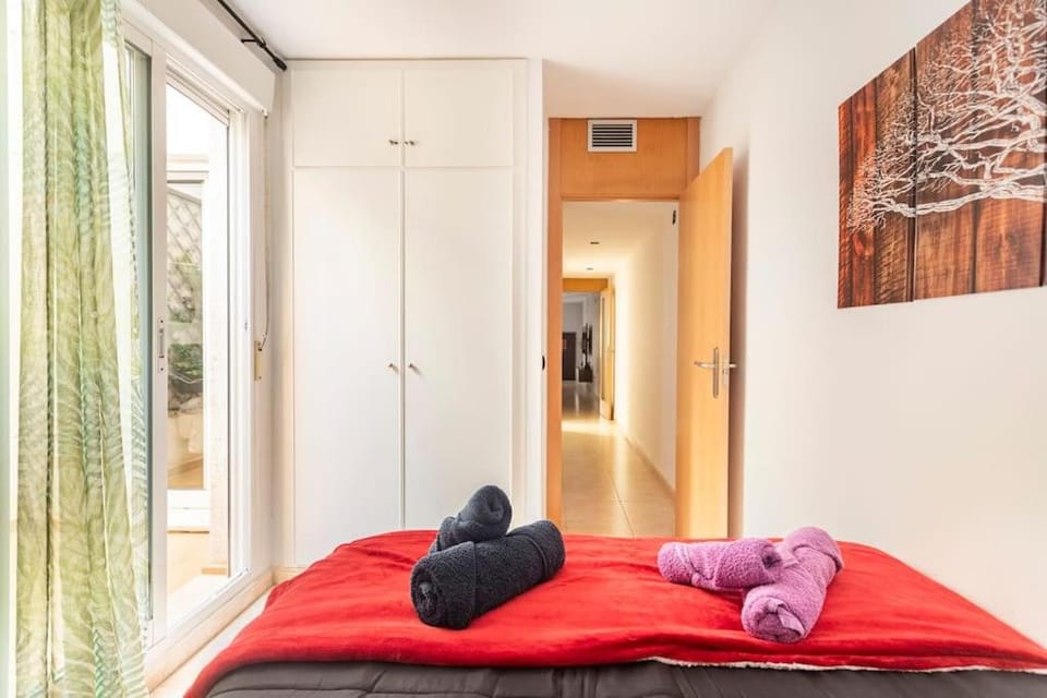 Bed, Photo of the whole room, Bedroom, towels, wardrobe