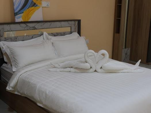 Tropical stay Thulusdhoo Bed and Breakfast in Maldives