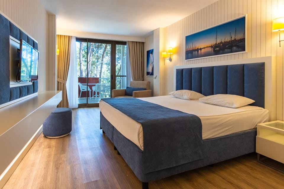 Bed, Photo of the whole room