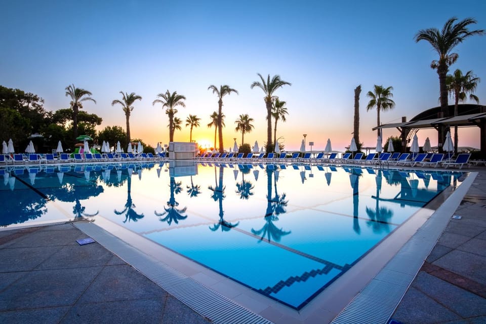 Pool view, Swimming pool, Sunrise