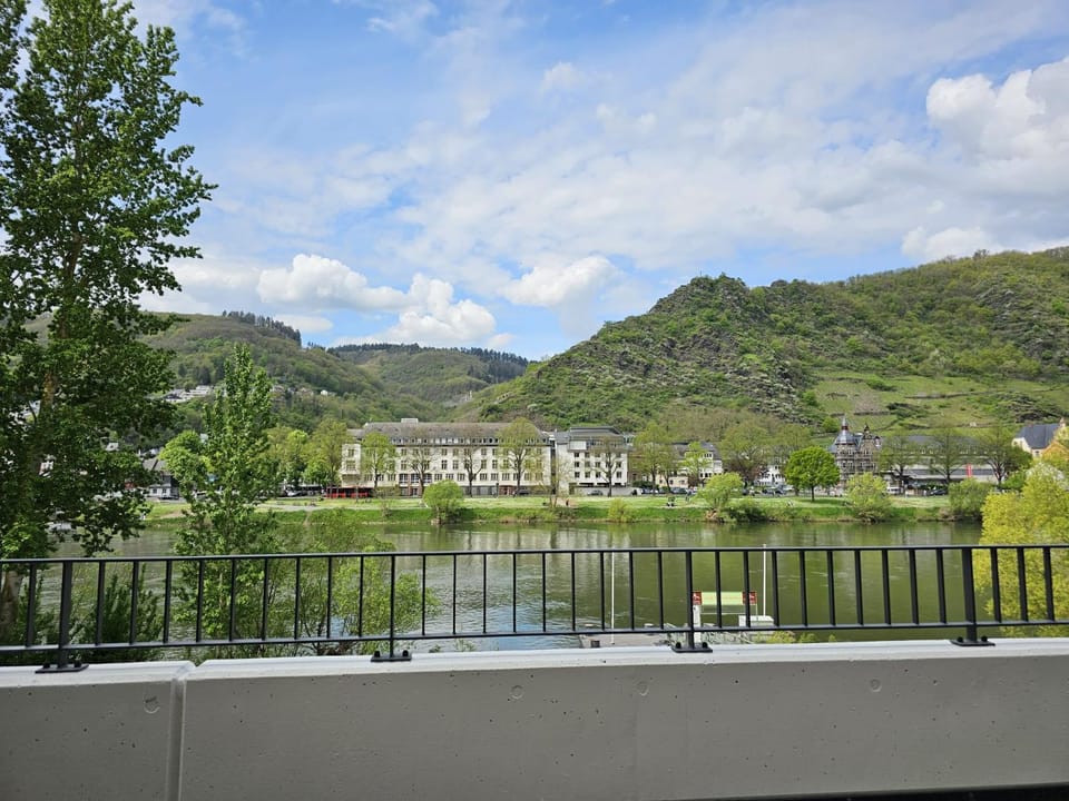 Natural landscape, View (from property/room), Balcony/Terrace, Mountain view, River view