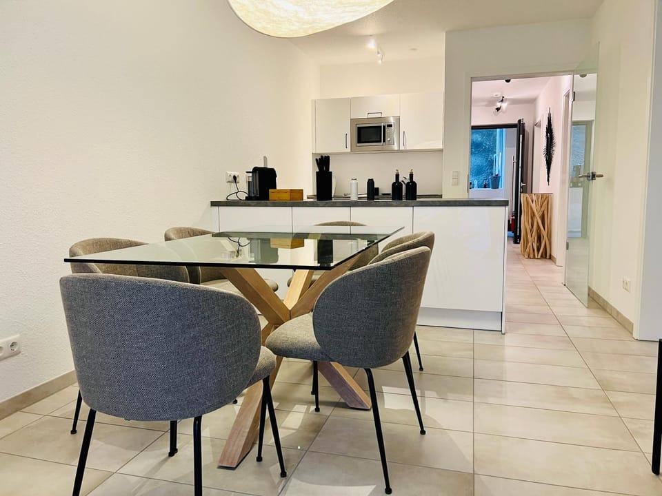 Coffee/tea facilities, Kitchen or kitchenette, Dining area, pet friendly, stove, toaster