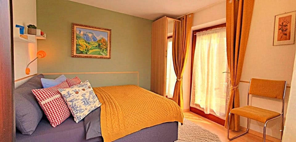 Bed, View (from property/room), View (from property/room), Photo of the whole room, Bedroom, Mountain view, Mountain view