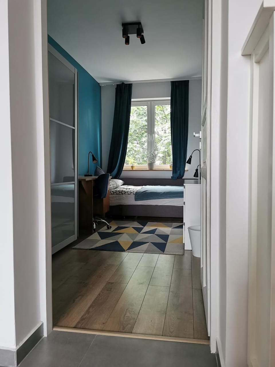 Bed, Photo of the whole room, Bedroom