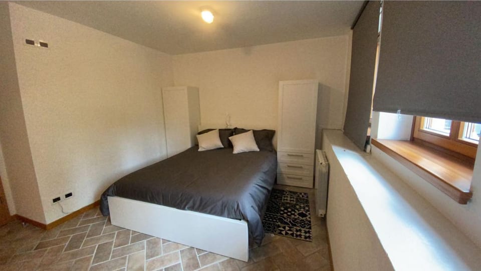 Bed, Photo of the whole room, Bedroom, wardrobe