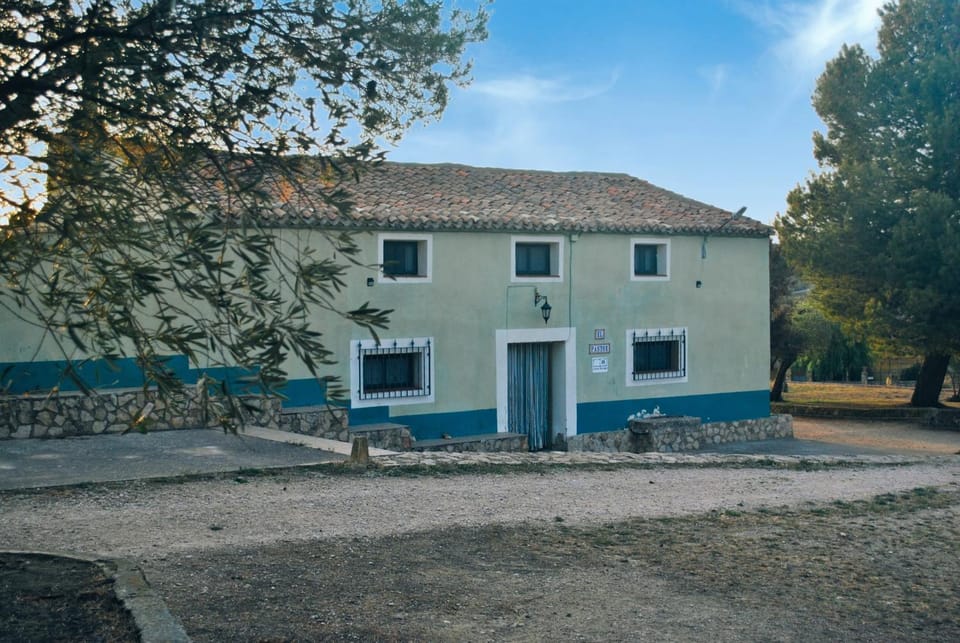 CASAS RURALES LA LAGUNA, ALPERA House in Castile-La Mancha