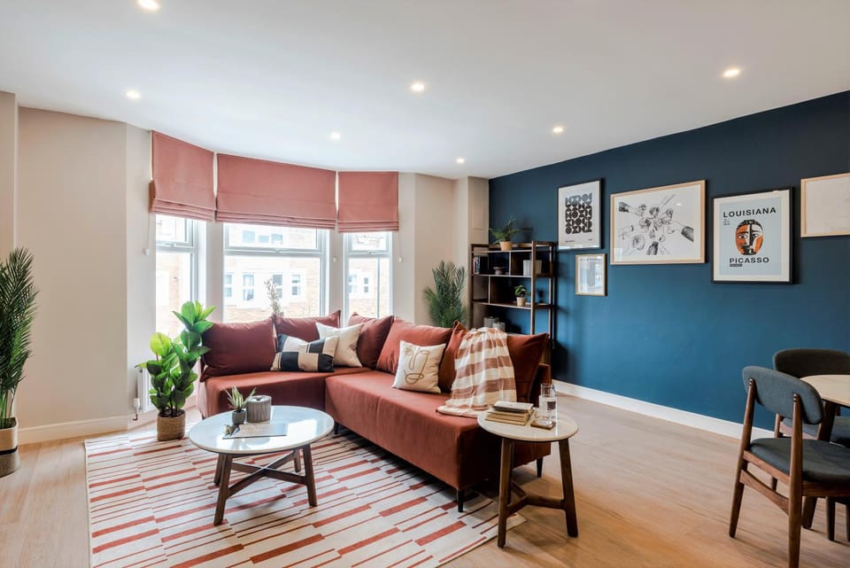 Living room, Seating area