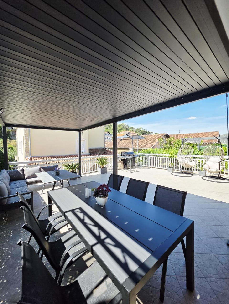 BBQ facilities, Balcony/Terrace, Seating area