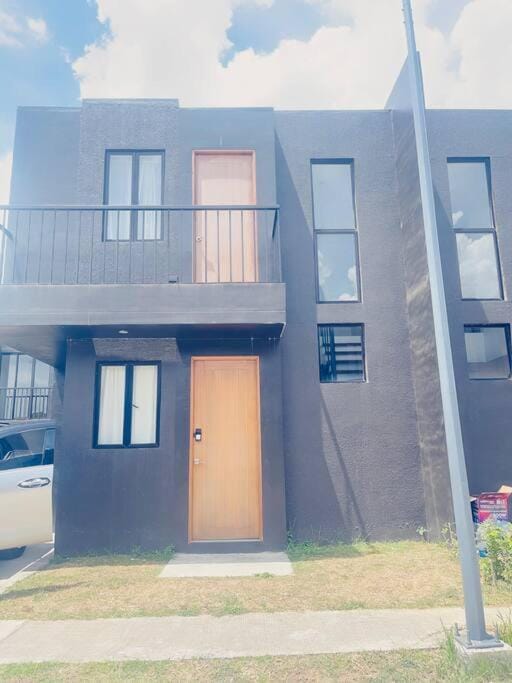 Beautiful 2 Story 3 Bedroom House Apartment in Nasugbu