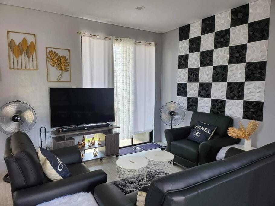 Beautiful 2 Story 3 Bedroom House Apartment in Nasugbu