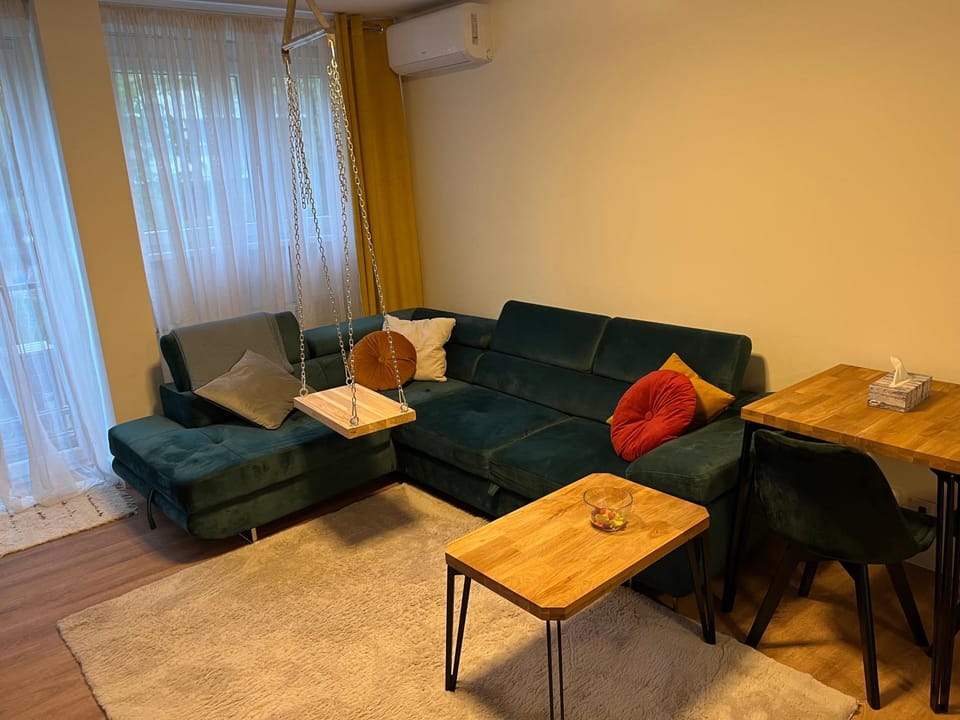 Living room, Seating area, air conditioner