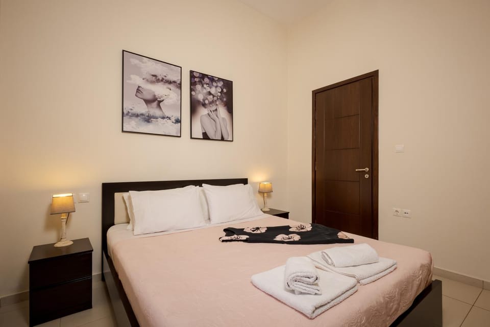 Bed, Bedroom, air conditioner