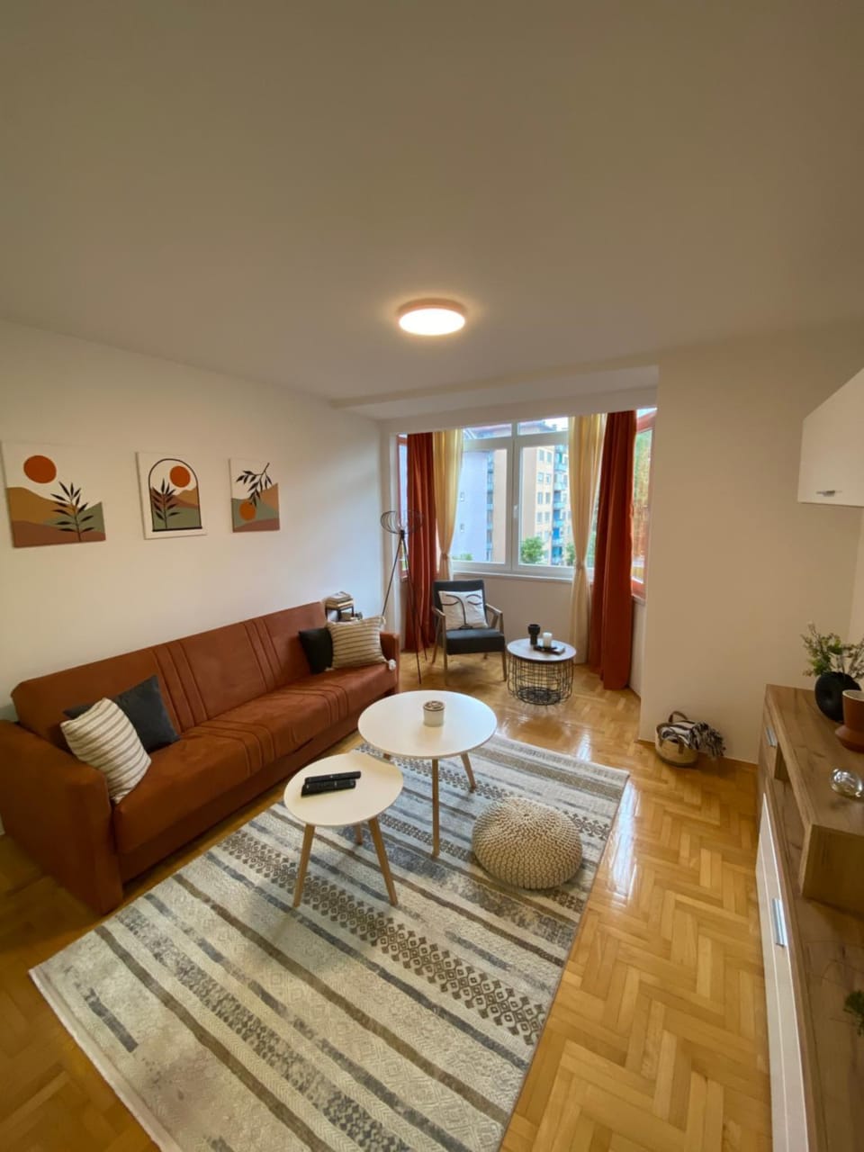 Living room, Seating area