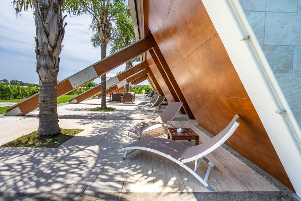 Property building, Patio, Balcony/Terrace, Inner courtyard view, sunbed