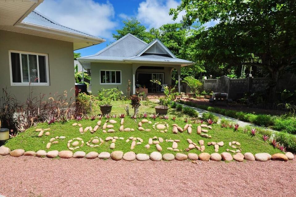 Property building, Day, Garden, Other