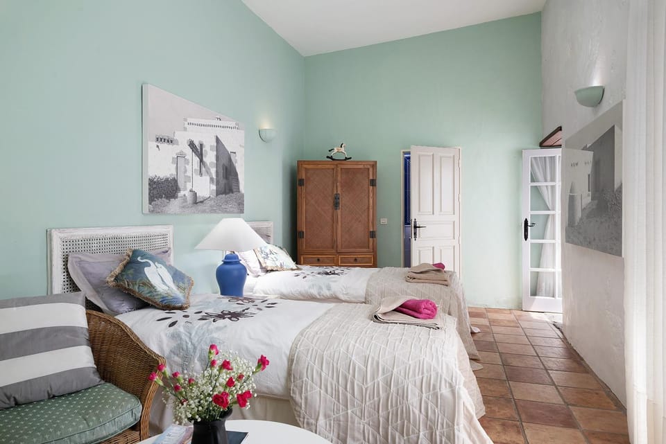 Living room, Bedroom