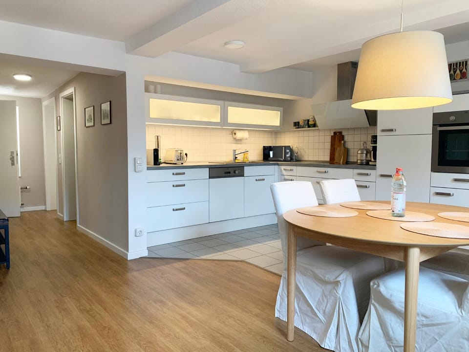 Kitchen or kitchenette, kitchen