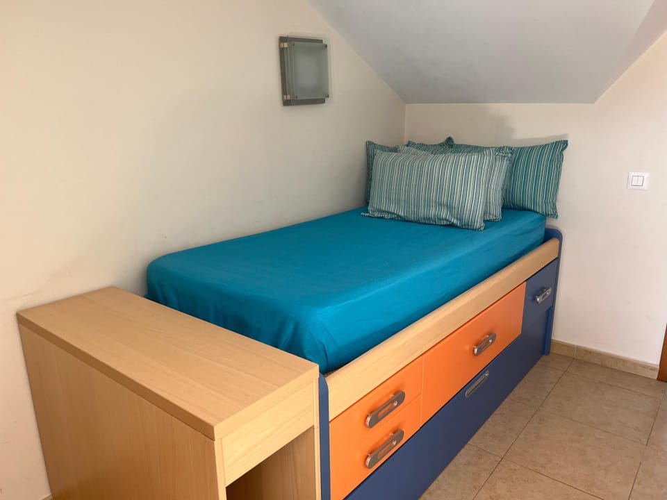 Bed, Photo of the whole room