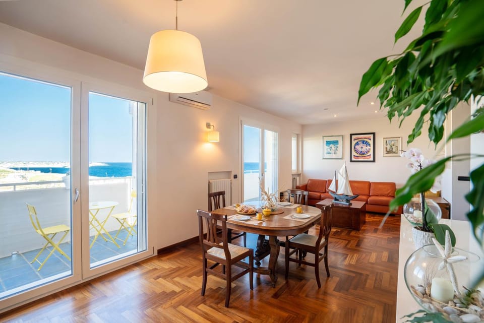 Natural landscape, Living room, Sea view