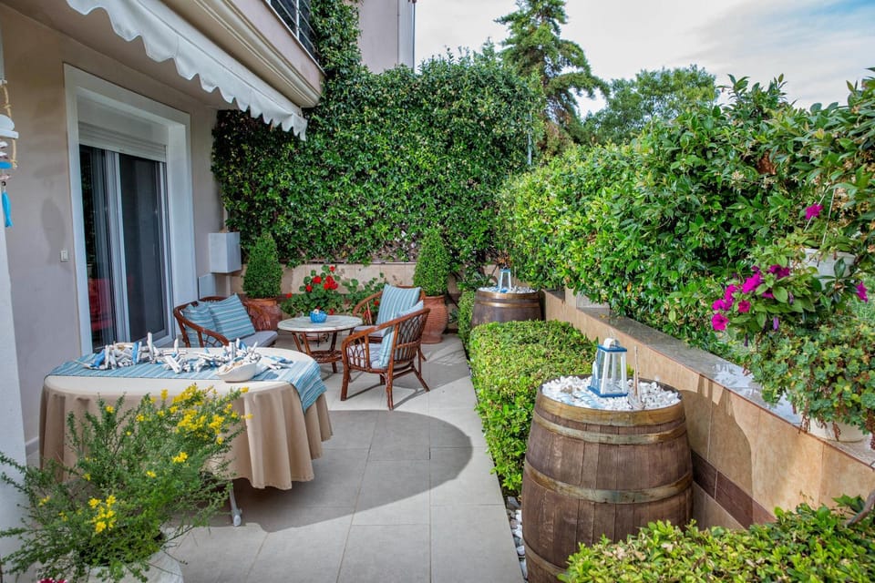 BBQ facilities, Garden, Lobby or reception, Garden view