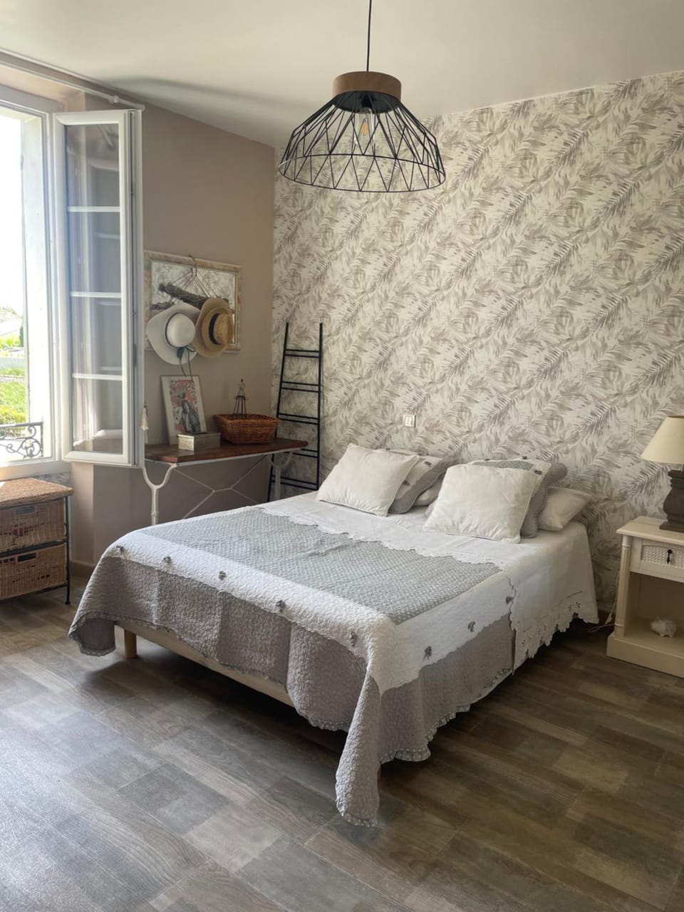 Appartement avec jardin en ville Apartment in L'Isle-sur-la-Sorgue