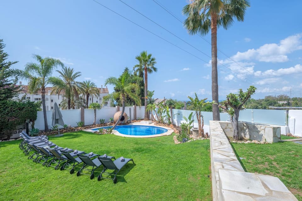 Property building, Swimming pool