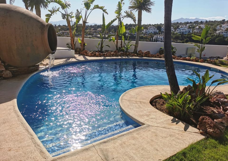 Property building, Swimming pool