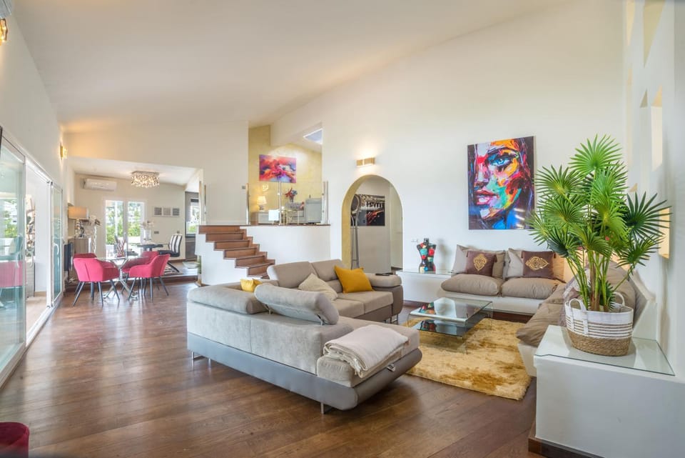 Property building, Living room