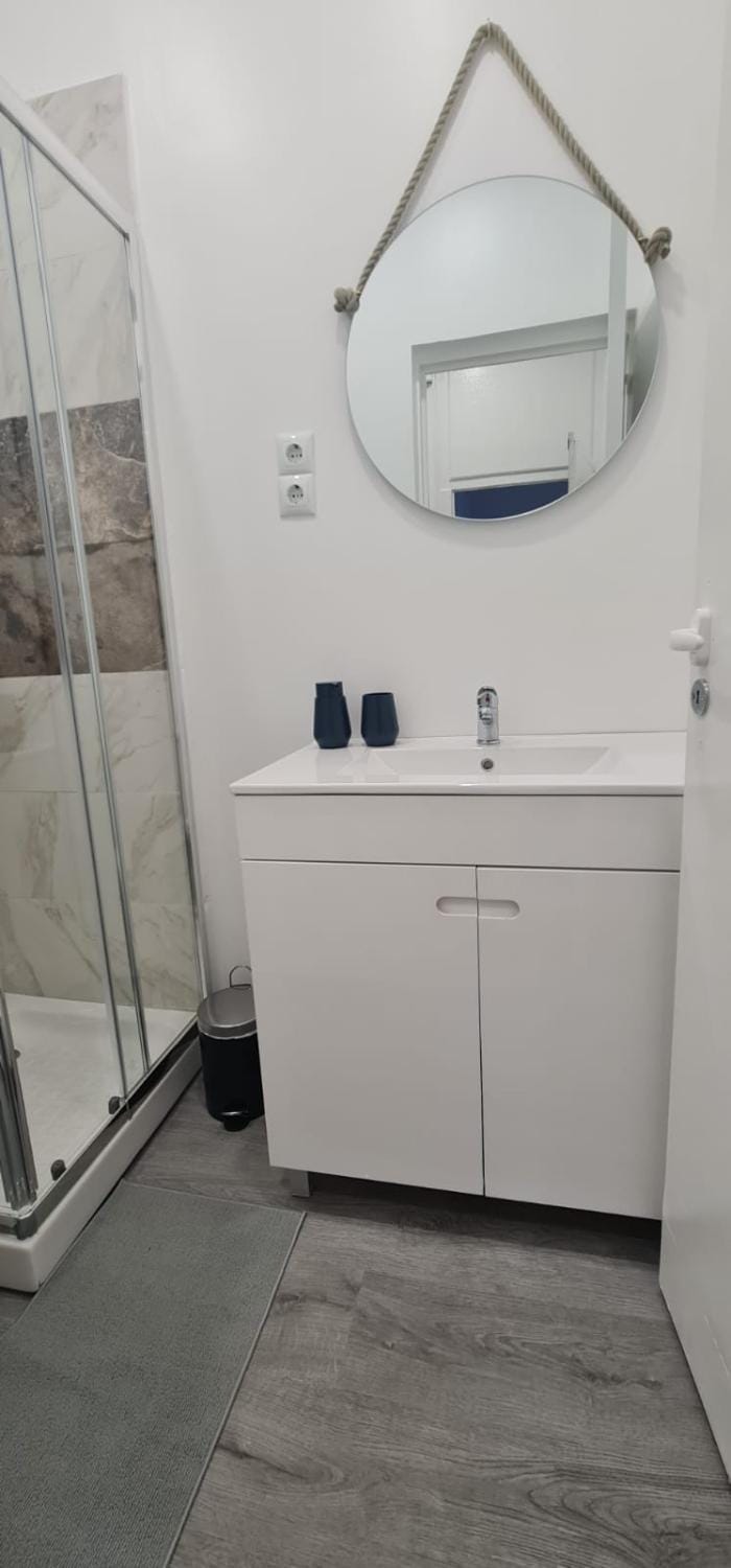 S.Soares Grey Beato Apartment in Lisbon