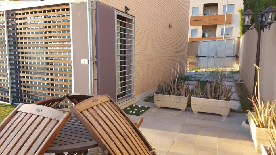Casa en Granada zona residencial El Serrallo Vacation rental in Granada