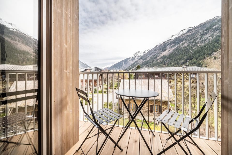 Natural landscape, Balcony/Terrace, Mountain view