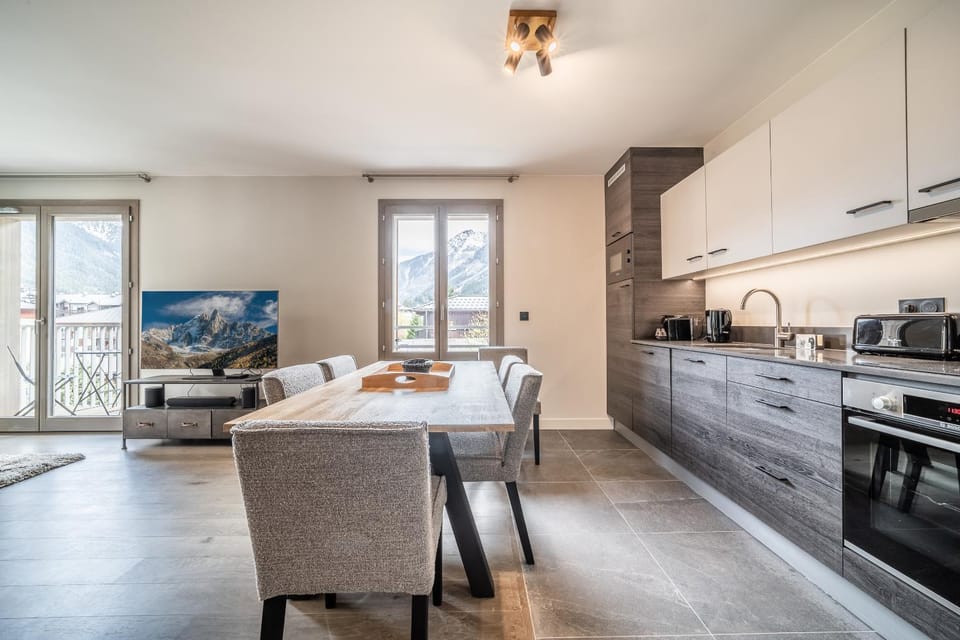 TV and multimedia, Kitchen or kitchenette, Dining area, dishwasher, minibar, stove, toaster