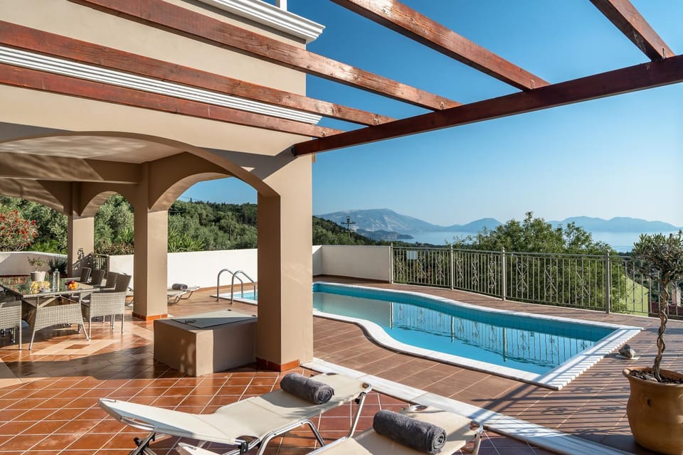 Property building, Balcony/Terrace, Living room, Swimming pool