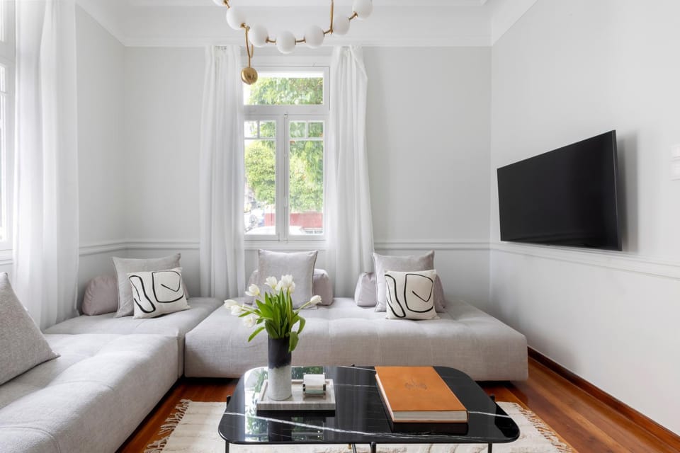 Acropolis Villa 3BR 9ppl 10 minutes Metro&Museum Villa in Kallithea