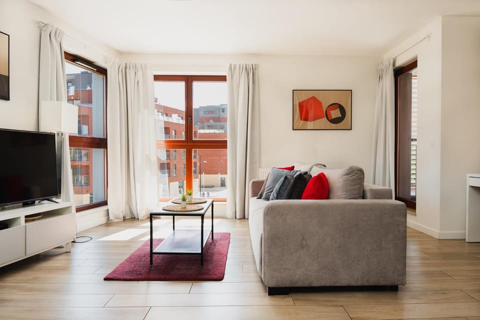 Communal lounge/ TV room, TV and multimedia, Living room, Seating area, Evening entertainment