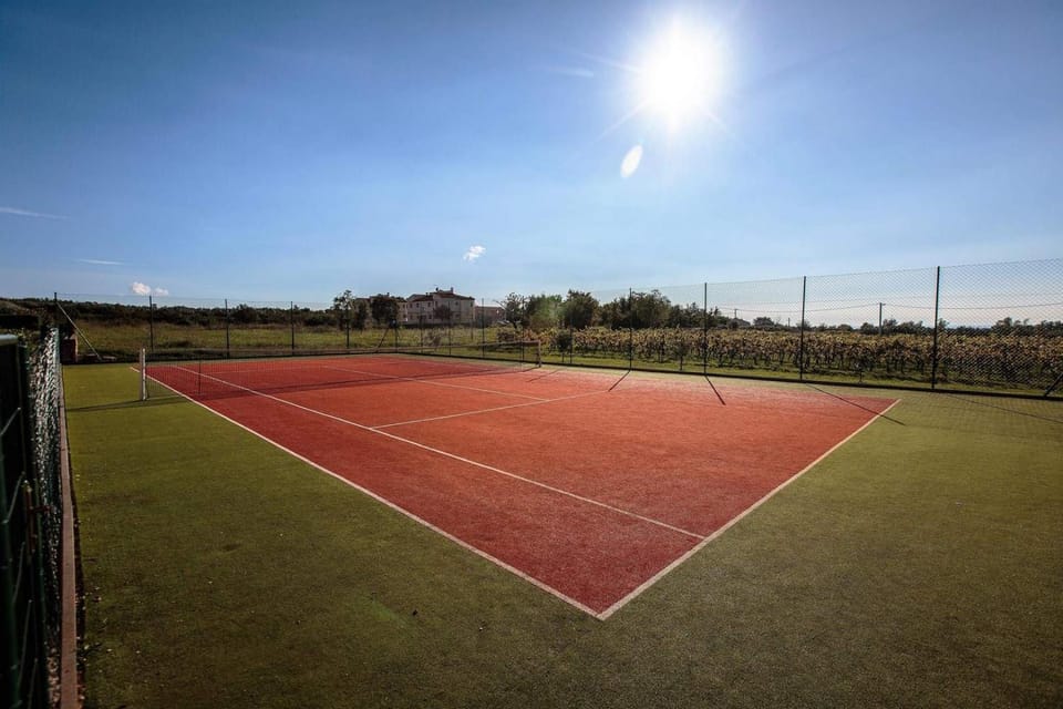 Apartment BELLA VISTA with swimming pool and tennis court Apartment in Istria County