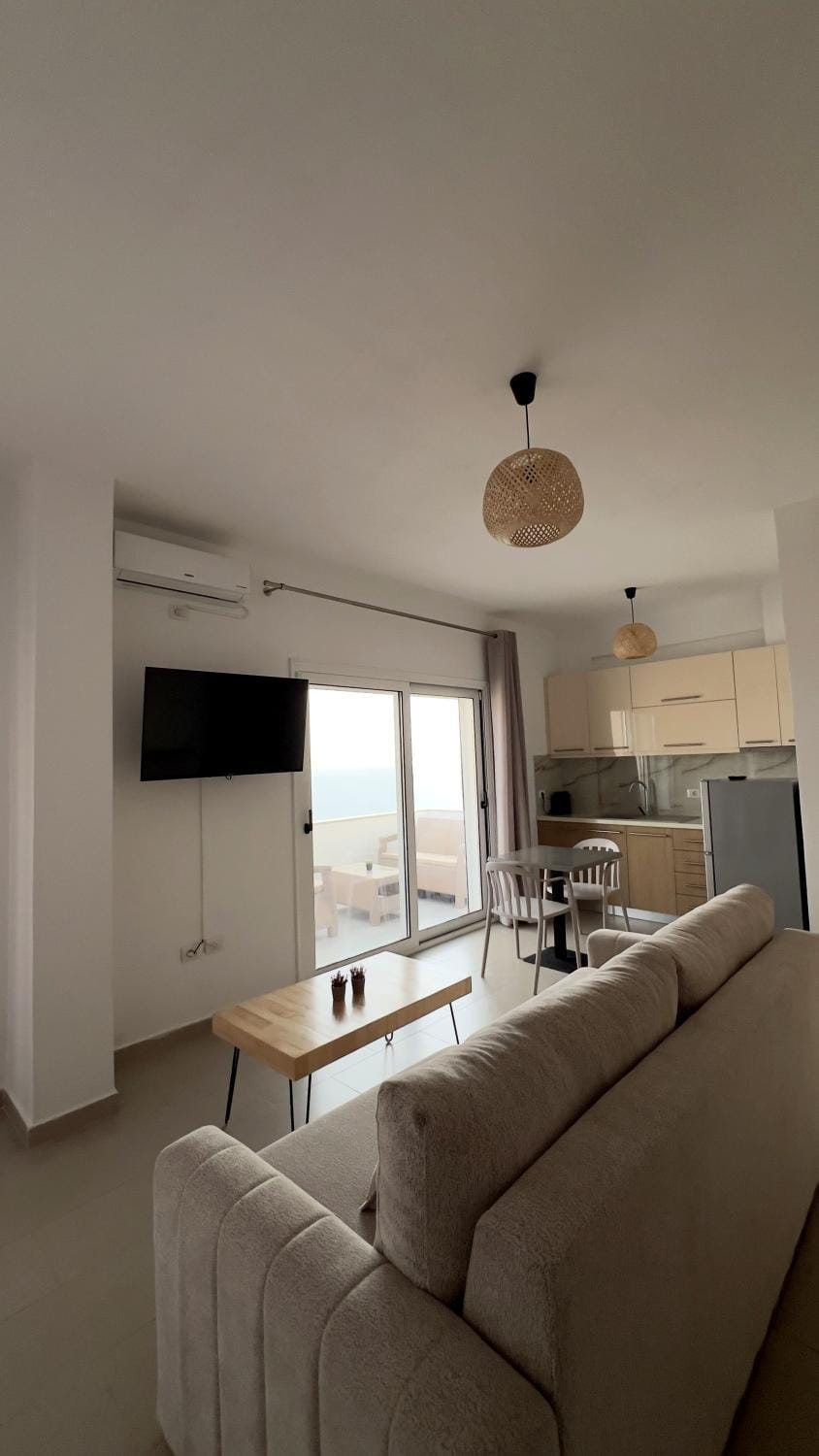 TV and multimedia, Living room, Seating area, kitchen, air conditioner