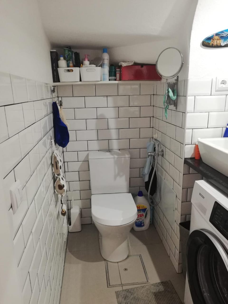 Toilet, washing machine